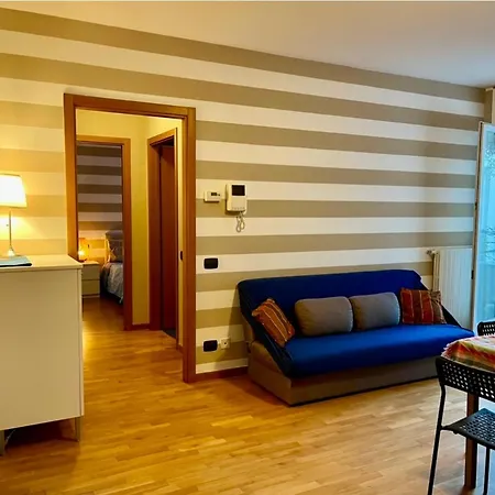 아파트 Bilocale Nuovo In Centro 4 Posti Letto *