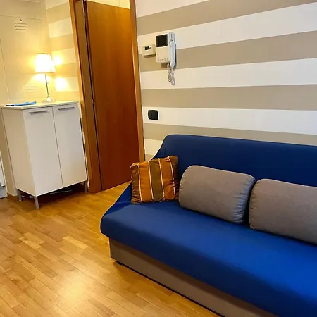 아파트 Bilocale Nuovo In Centro 4 Posti Letto *