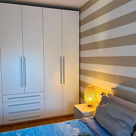 Bilocale Nuovo In Centro 4 Posti Letto *