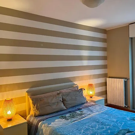 Bilocale Nuovo In Centro 4 Posti Letto